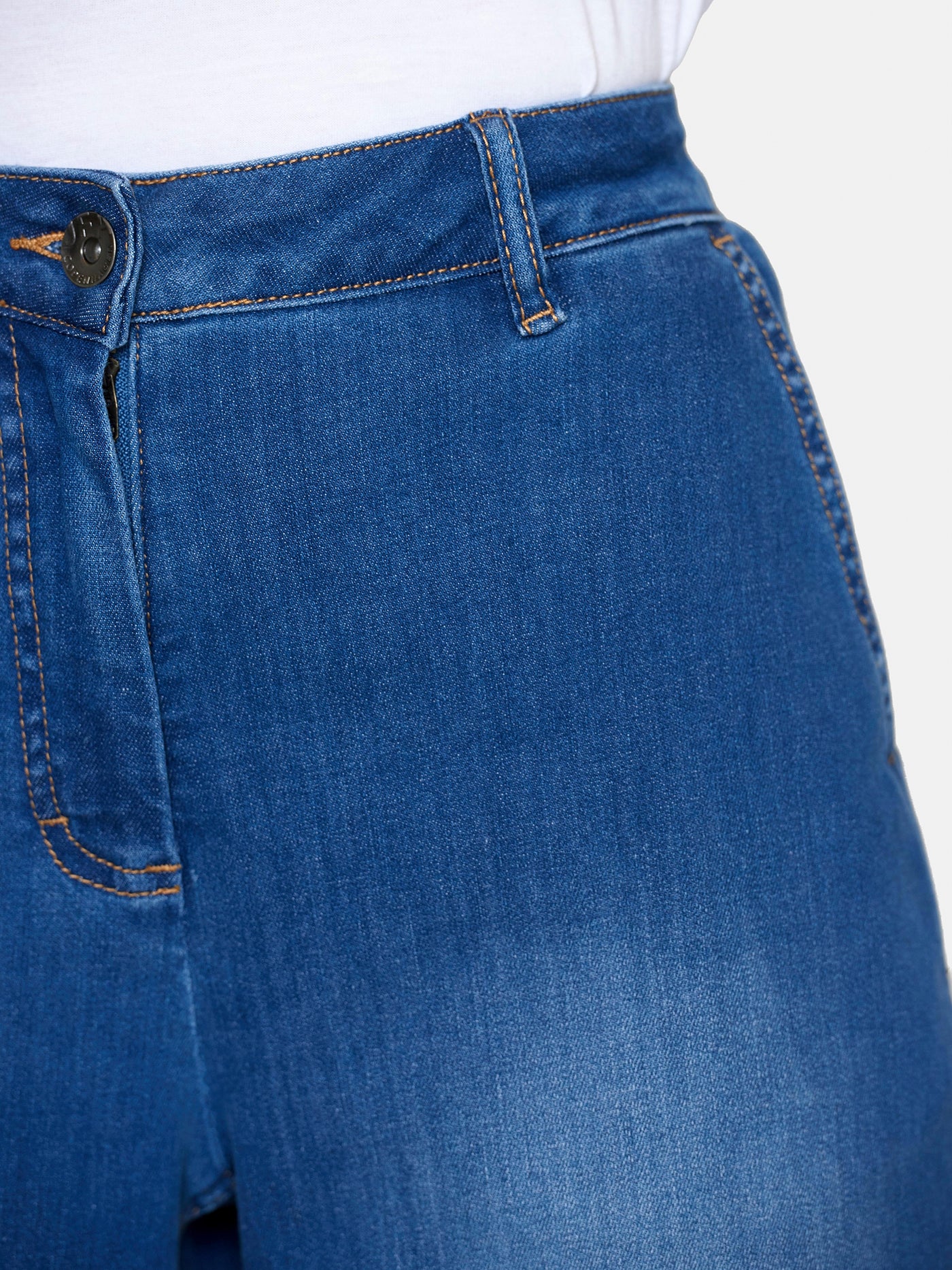 Jeans med vidde - Lys blå